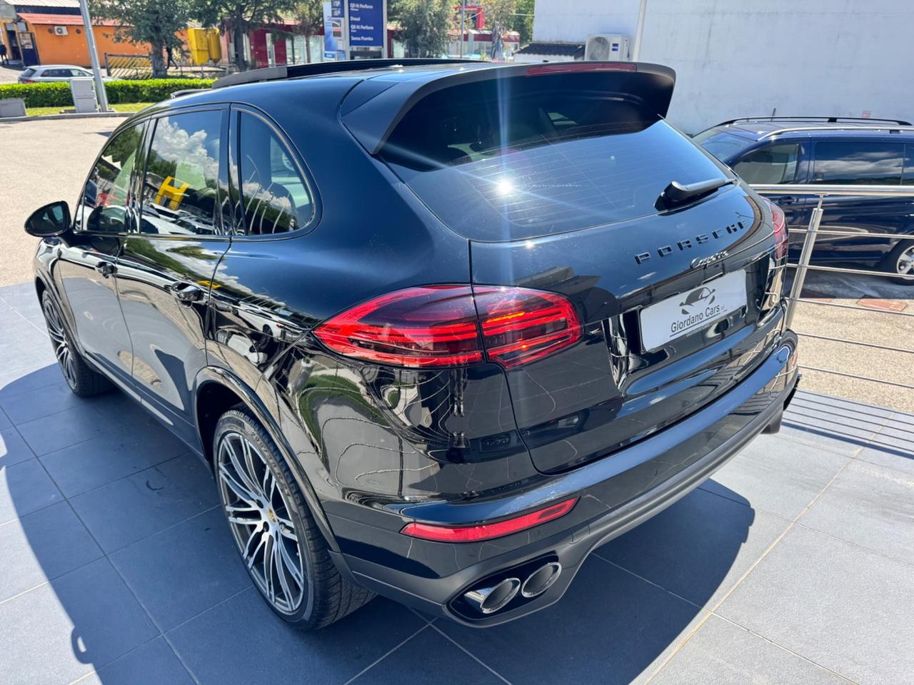 Porsche Cayenne 3.0 Diesel Platinum Edition open edition Porsche approved