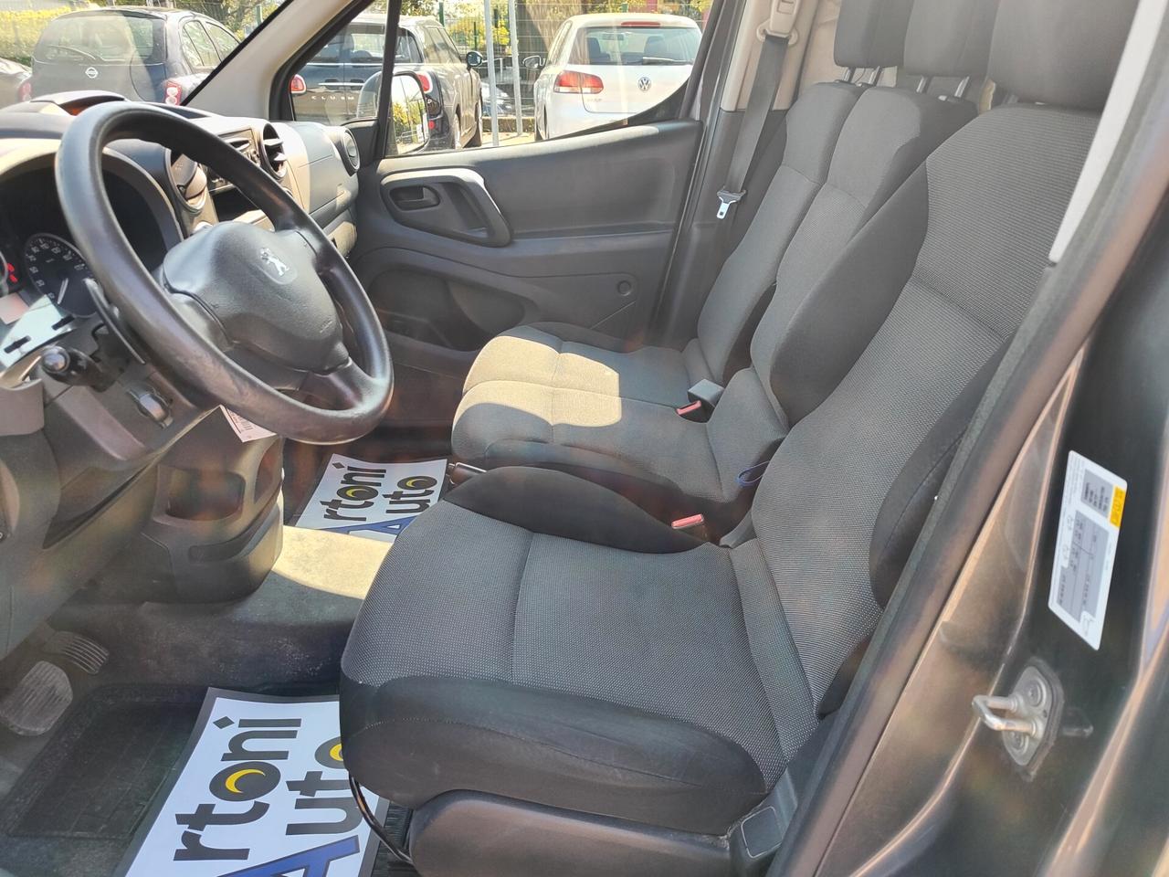 Peugeot Partner 1.6 bluehdi Euro 6 - Autom. - 3 posti