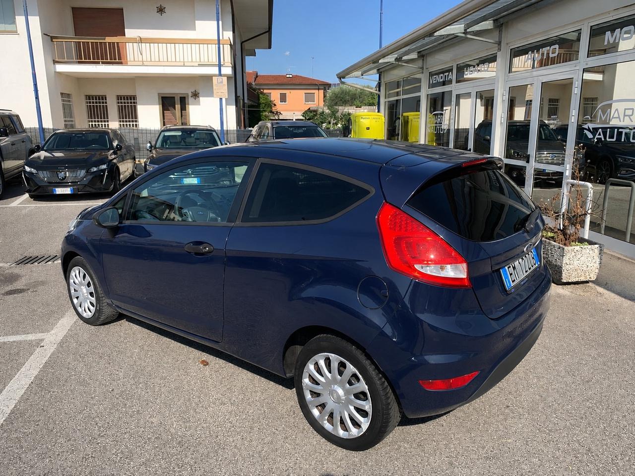 Ford Fiesta 1.4 TDCi 70CV 3 porte N1