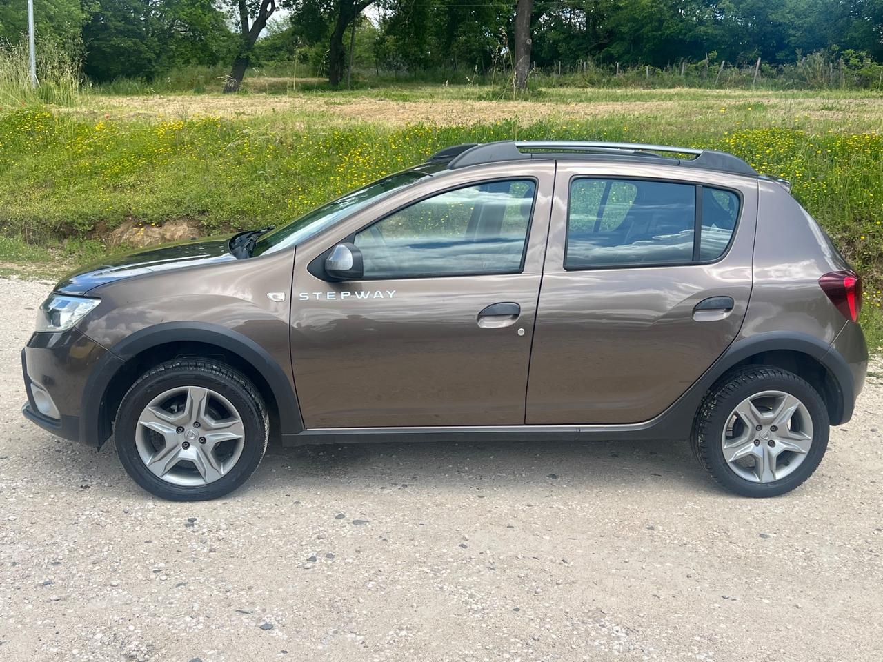 Dacia Sandero Stepway 0.9 GPL Comfort permute rate garanzia