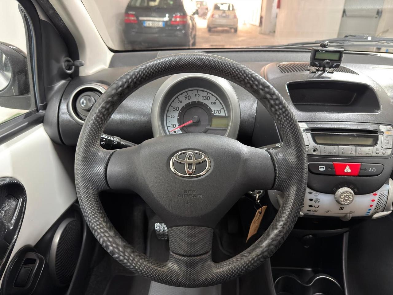 Toyota Aygo 1.0 12V VVT-i 5 porte Cool Soda Connect