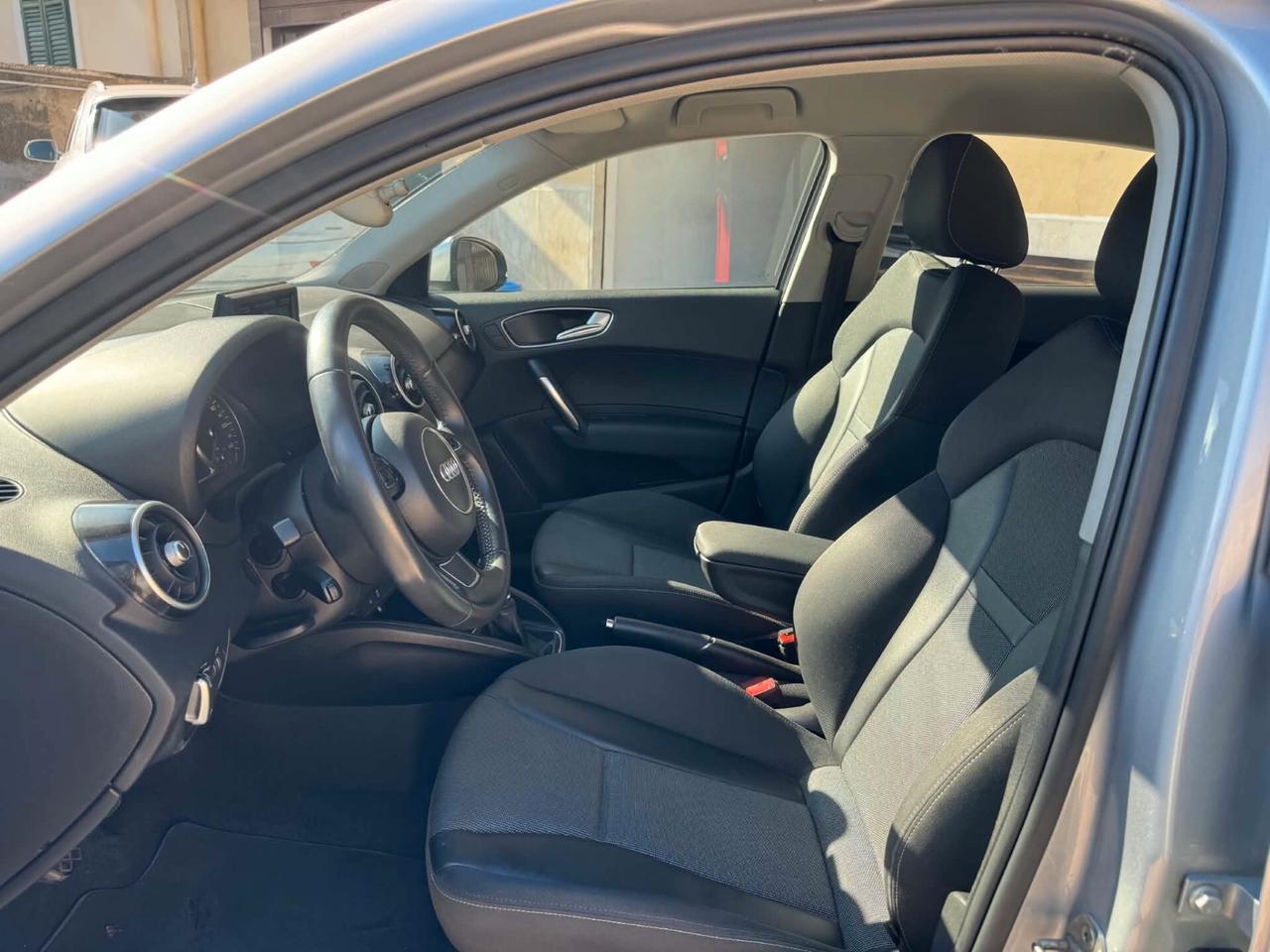 AUDI A1 1.6 TDI 105CV AMBITION 2015 BI-XENON