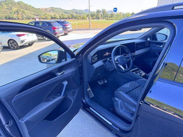 VOLKSWAGEN Tiguan 1.5 eTSI 150CV GANCIO DSG R-Line Plus PARI A NUOVO