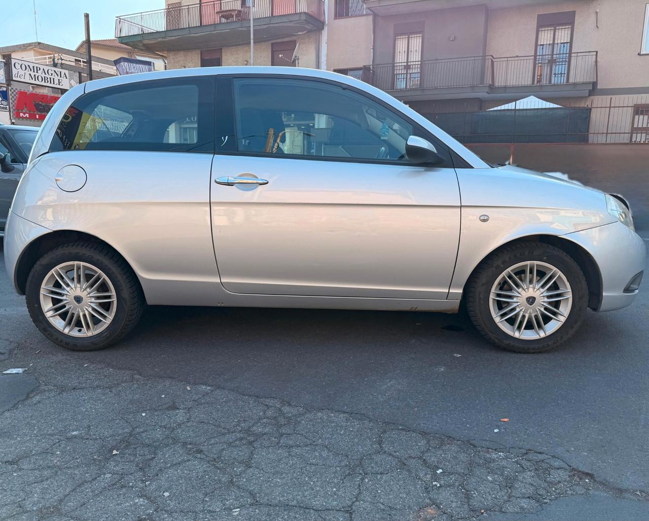 Lancia Ypsilon 1.2 Argento
