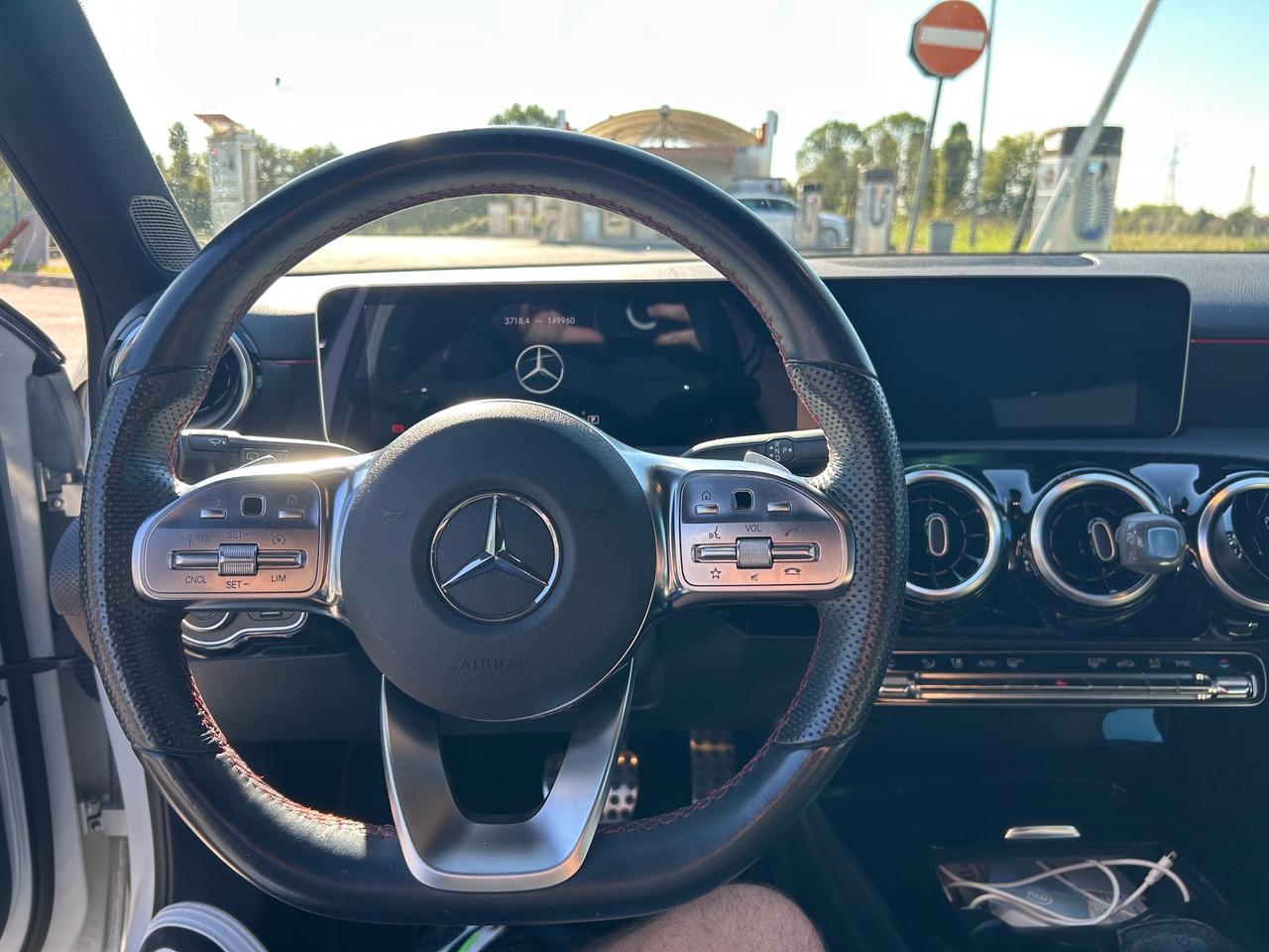 Mercedes-benz A 200d Premium Plus AMG