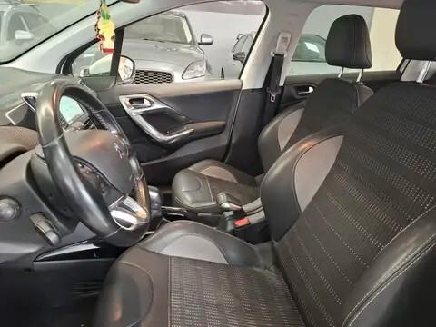 PEUGEOT 2008 1.6 HDI ALLURE CERCHI+NAVI+RETROCAMERA