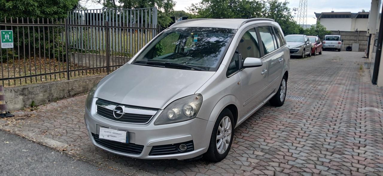Opel Zafira 1.6 metano 7 posti neopatentati