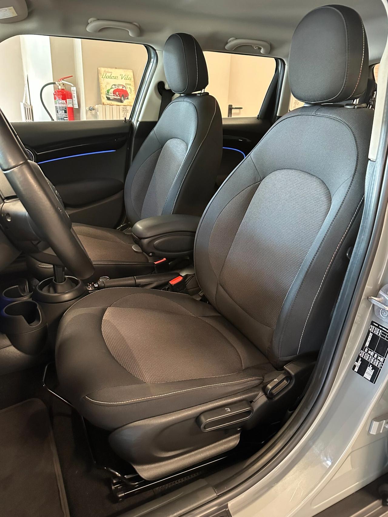 Mini Cooper 5p 1.5 Autom