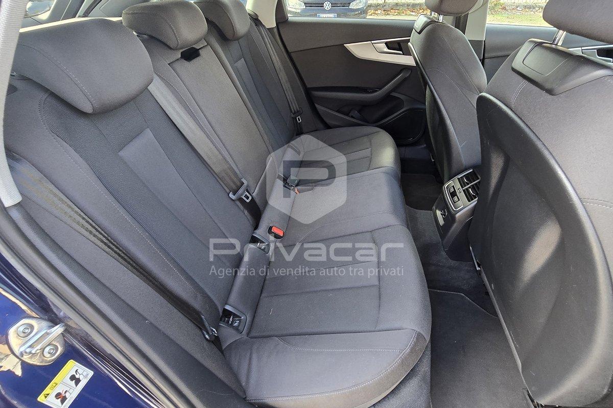 AUDI A4 Avant 40 TDI quattro S tronic S line edition