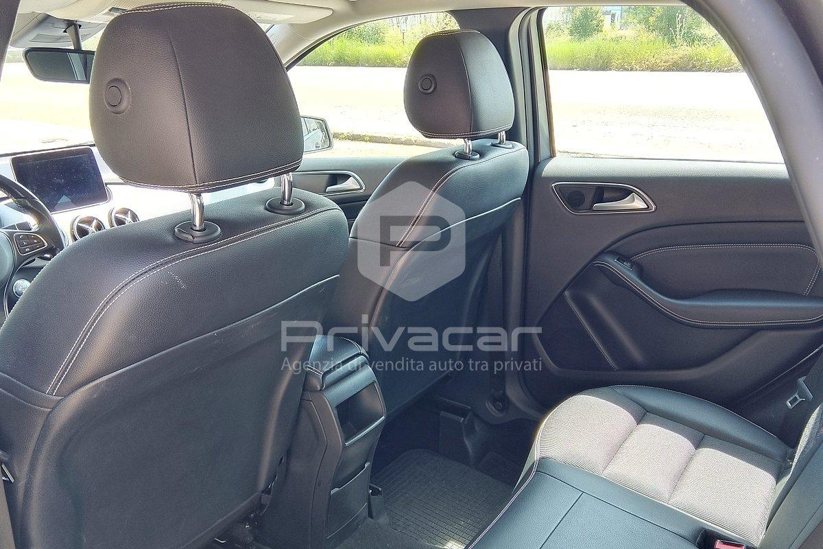 MERCEDES B 180 d Automatic Premium