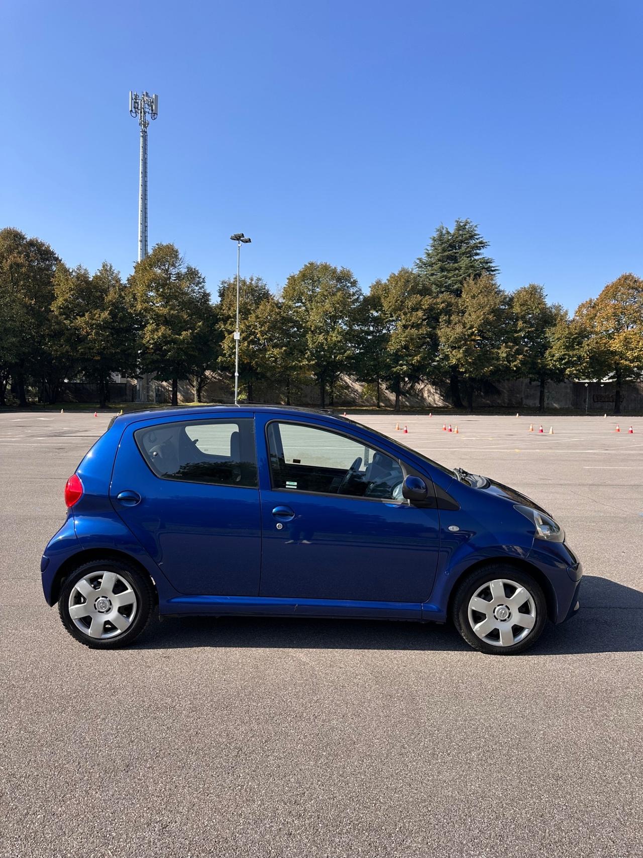 Toyota Aygo 1.0 Benzina 5p Sound Solo 80.000 Km
