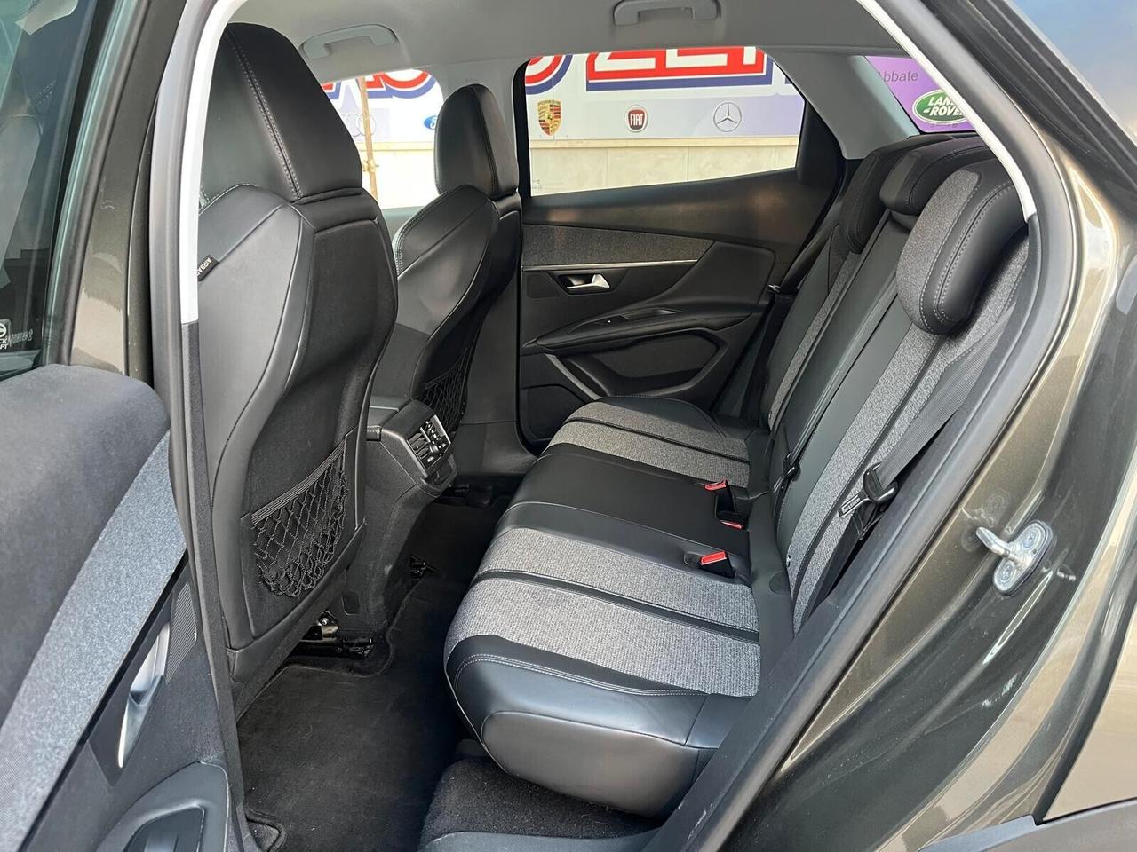 Peugeot 3008 BlueHDi 120 S&S Allure