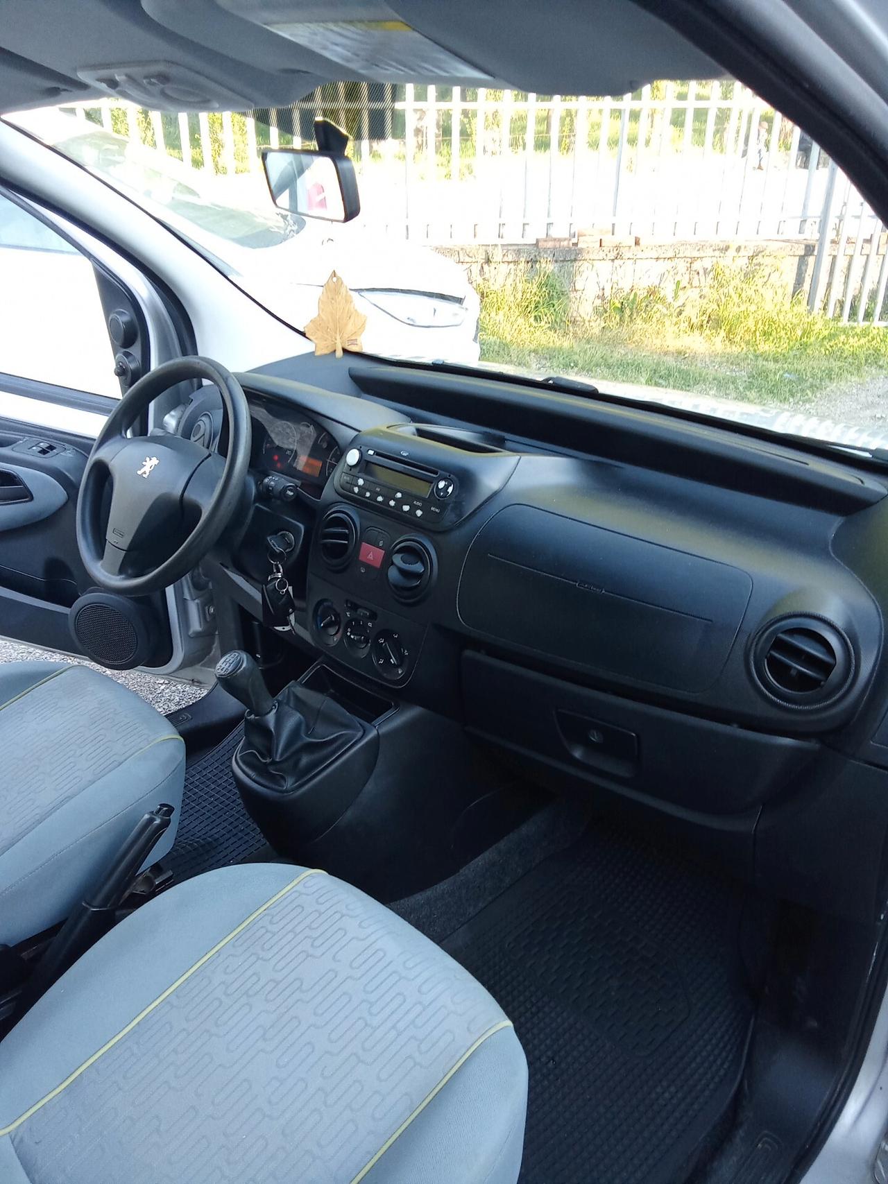 Peugeot Bipper 1.3 HDi 75 FAP Outdoor 011