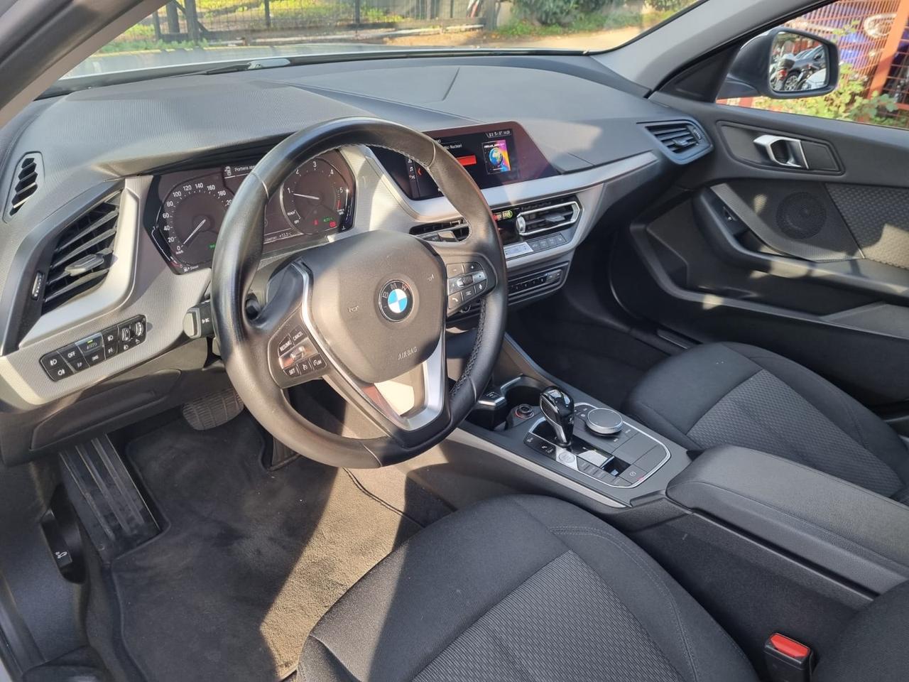 Bmw 118 118d 5p. Business Advantage FARI LED PDC CERCHI GARANZIA 24 MESI KM CERTIFICATI