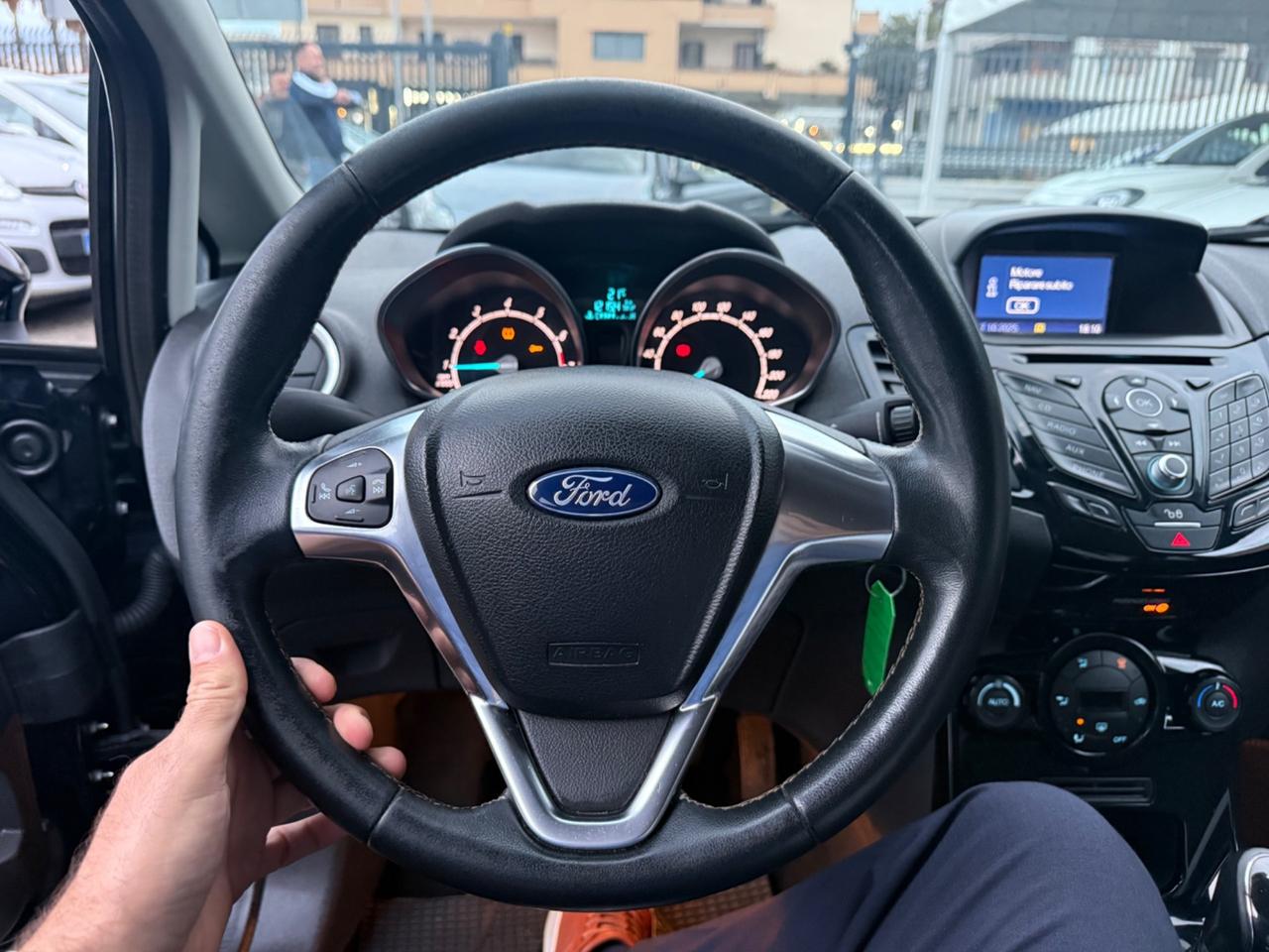 Ford Fiesta 1.4 5p. Bz.- GPL Titanium Perfetta