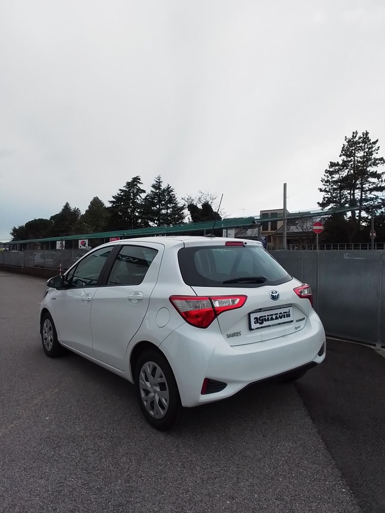 Toyota Yaris 1.5 Hybrid 5 porte Business