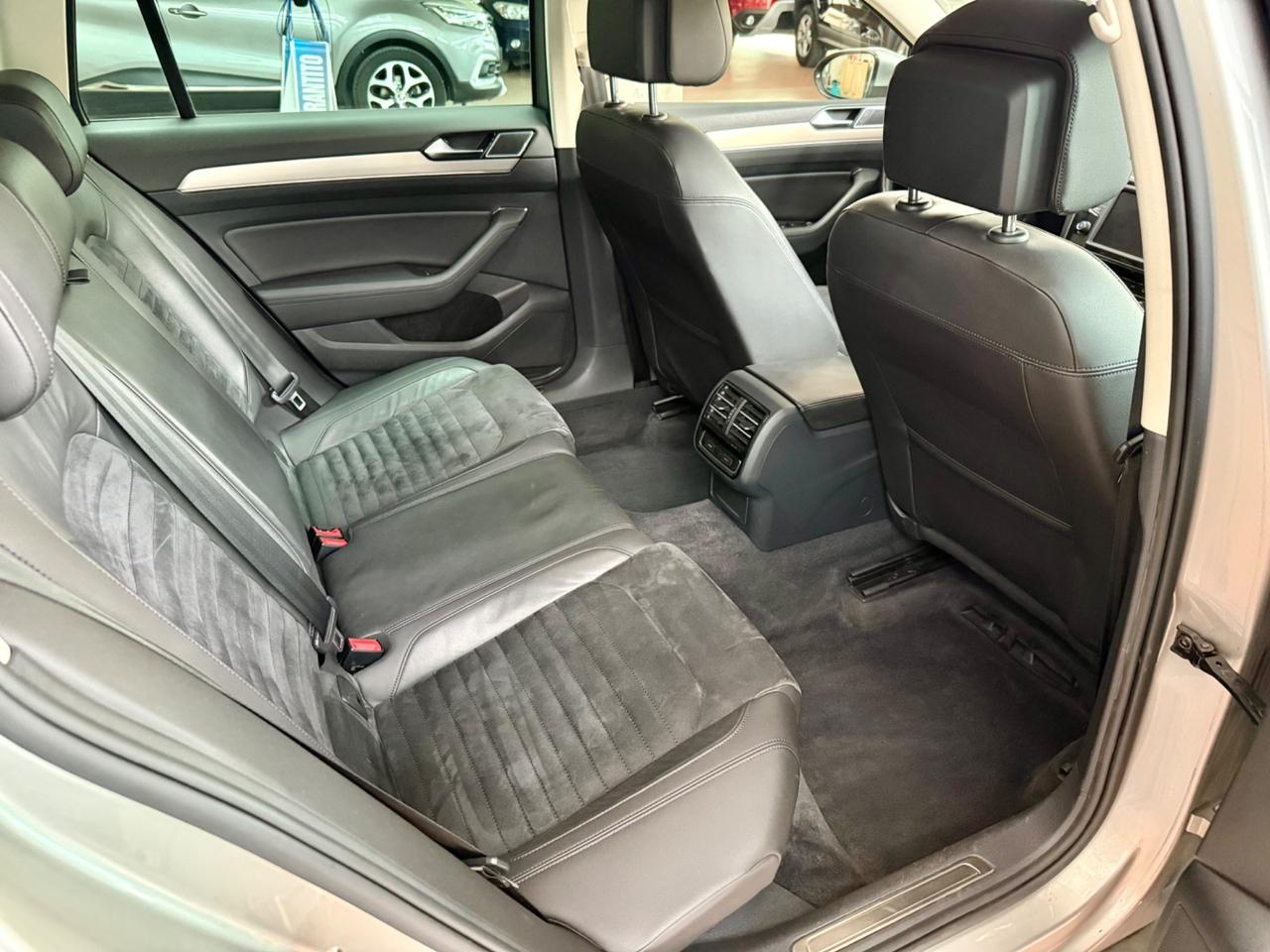 VW Passat Variant 2.0TDI 150cv DSG E6
