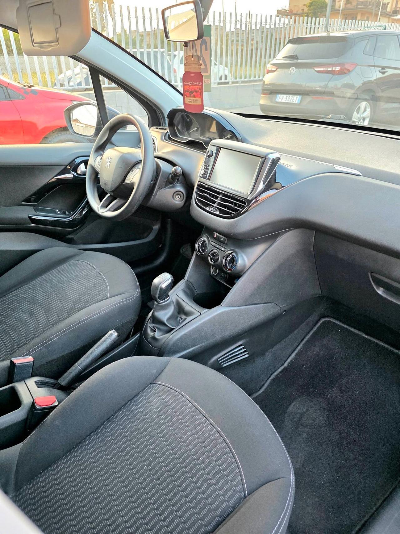 Peugeot 208 1.2 bz 5 porte Allure con 95.000 Chilometri