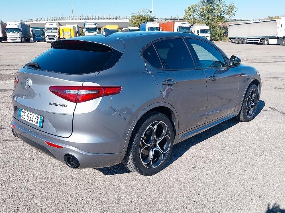 Alfa Romeo Stelvio 2.2 Turbodiesel 210 CV AT8 Q4 Veloce