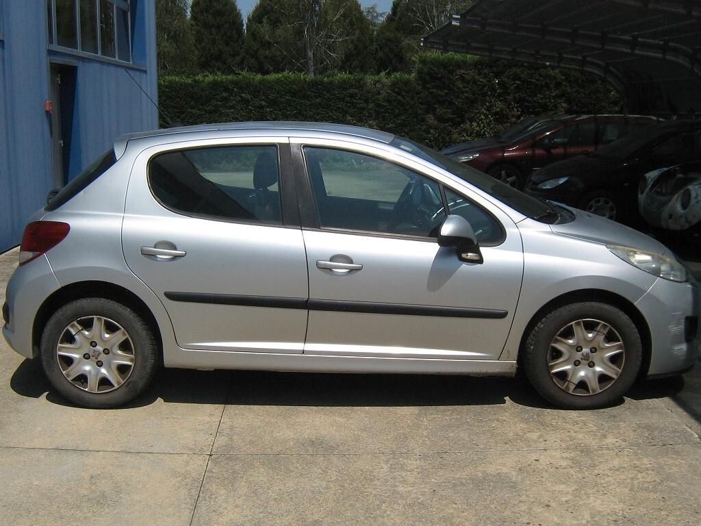 Peugeot 207 1.4 HDi 70CV FAP 5p. X Line
