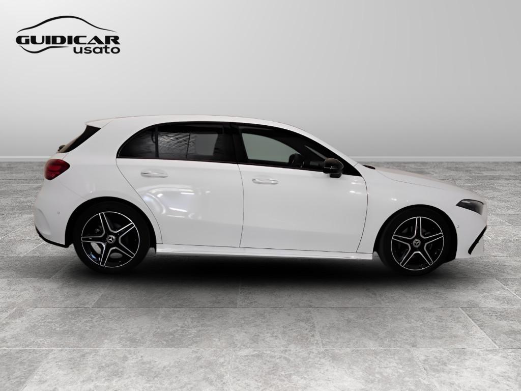 Mercedes-Benz Classe A - W177 2018 - A 180 d AMG LINE Premium