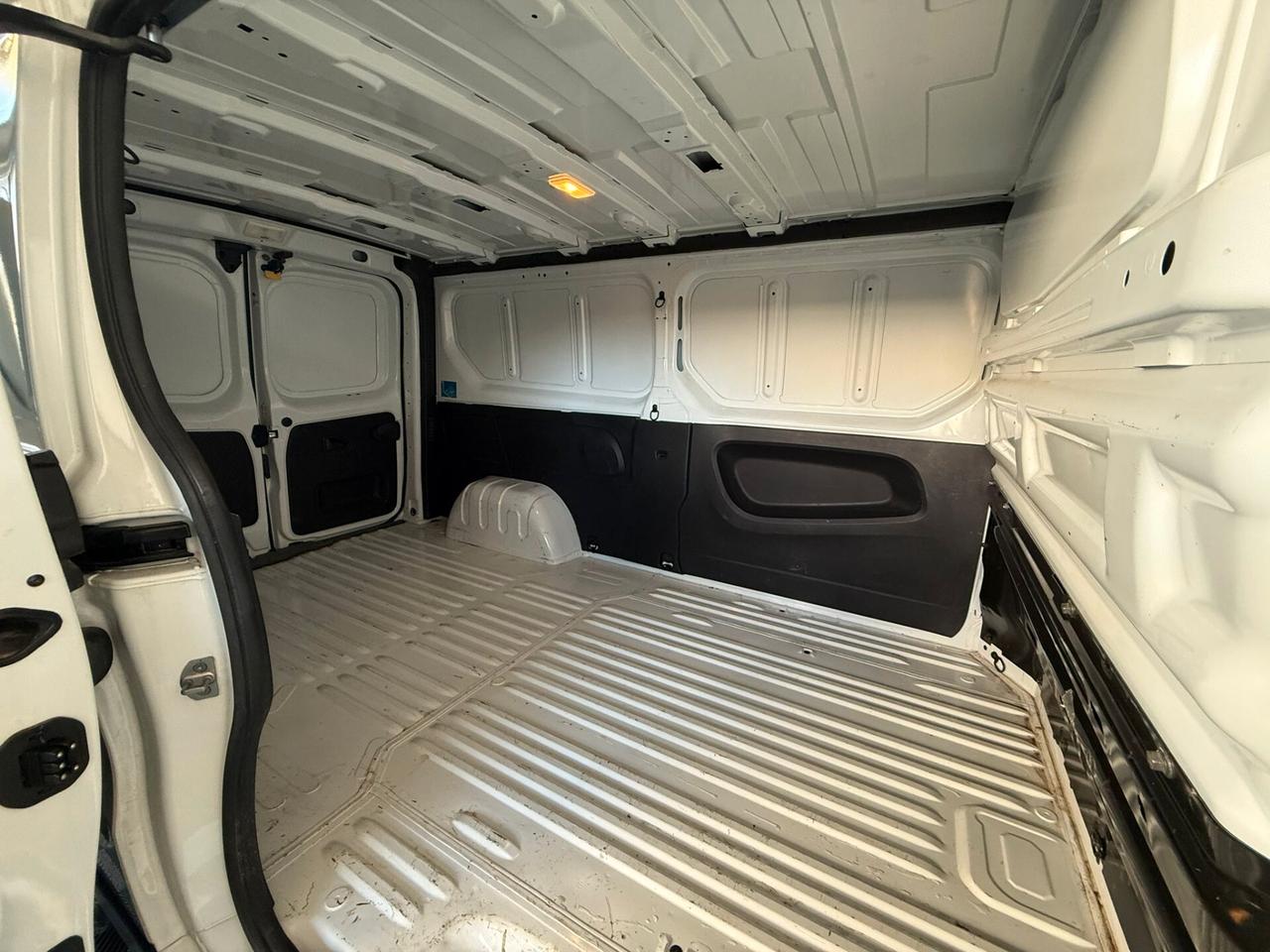 Renault Trafic 2.0 dci 130cv L2H1 Start&Stop