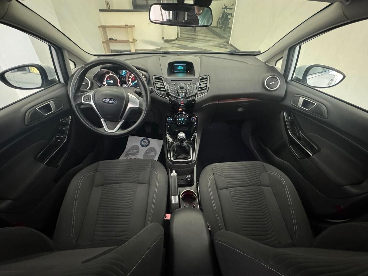 Ford Fiesta 1.5 TDCi 75CV 5 porte Titanium