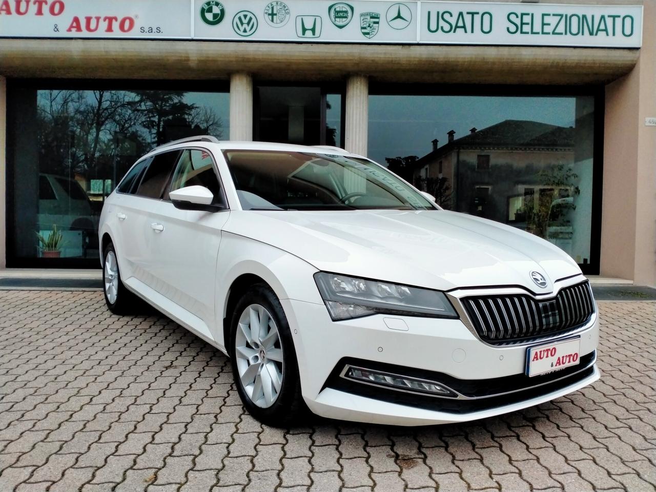 Skoda SUPERB WAGON 2.0TDI EVO STYLE 200CV DSG VIRTUAL / ASSISTENTI