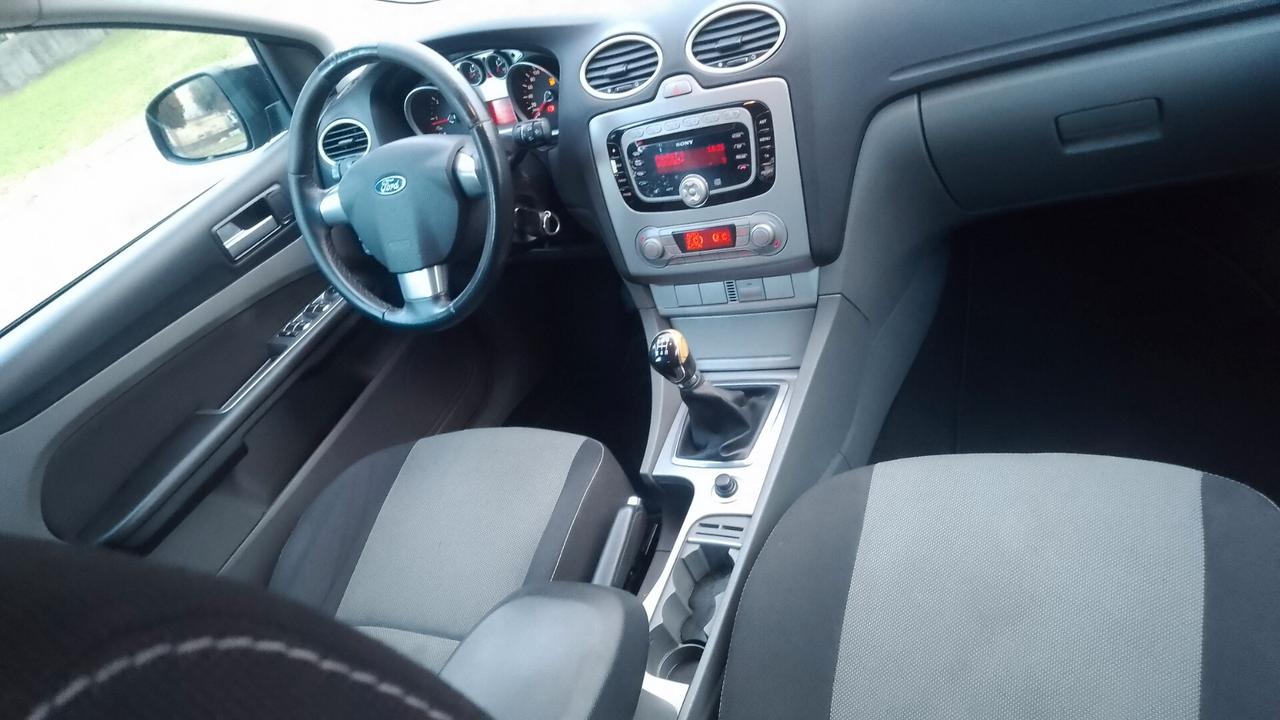 Ford Focus 1.6 TDCi (110CV) SW Tit. DPF neop 13