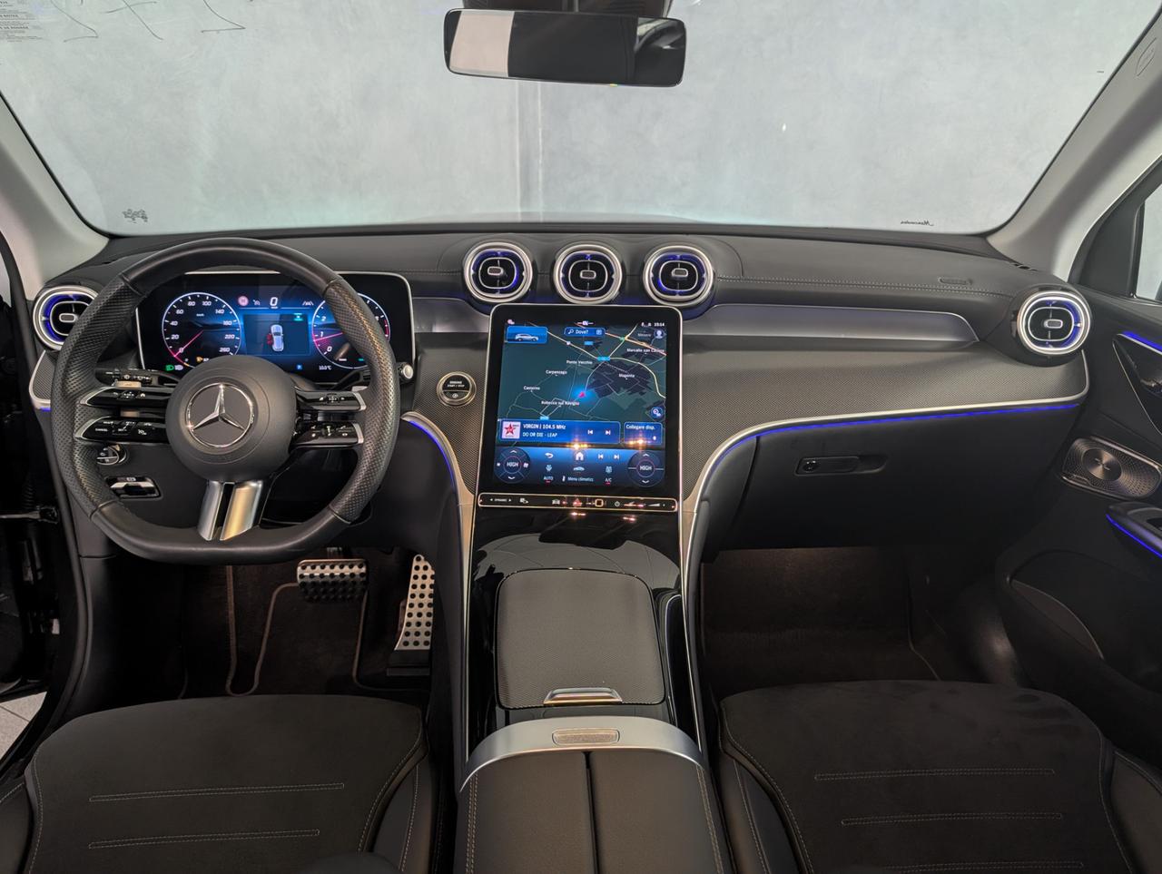 Mercedes-Benz 200 4matic Automatic AMG Line Advanced Plus