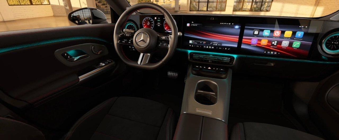 Mercedes-Benz CLA 200 Automatic AMG Line Premium, TETTO PANORAMICO, CERCHI 19"