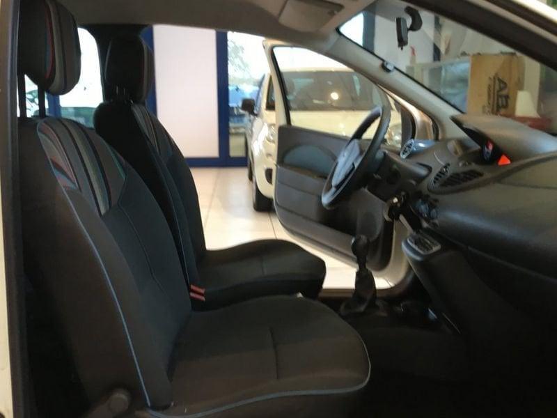 Renault Twingo LIVE 1.2 75cv