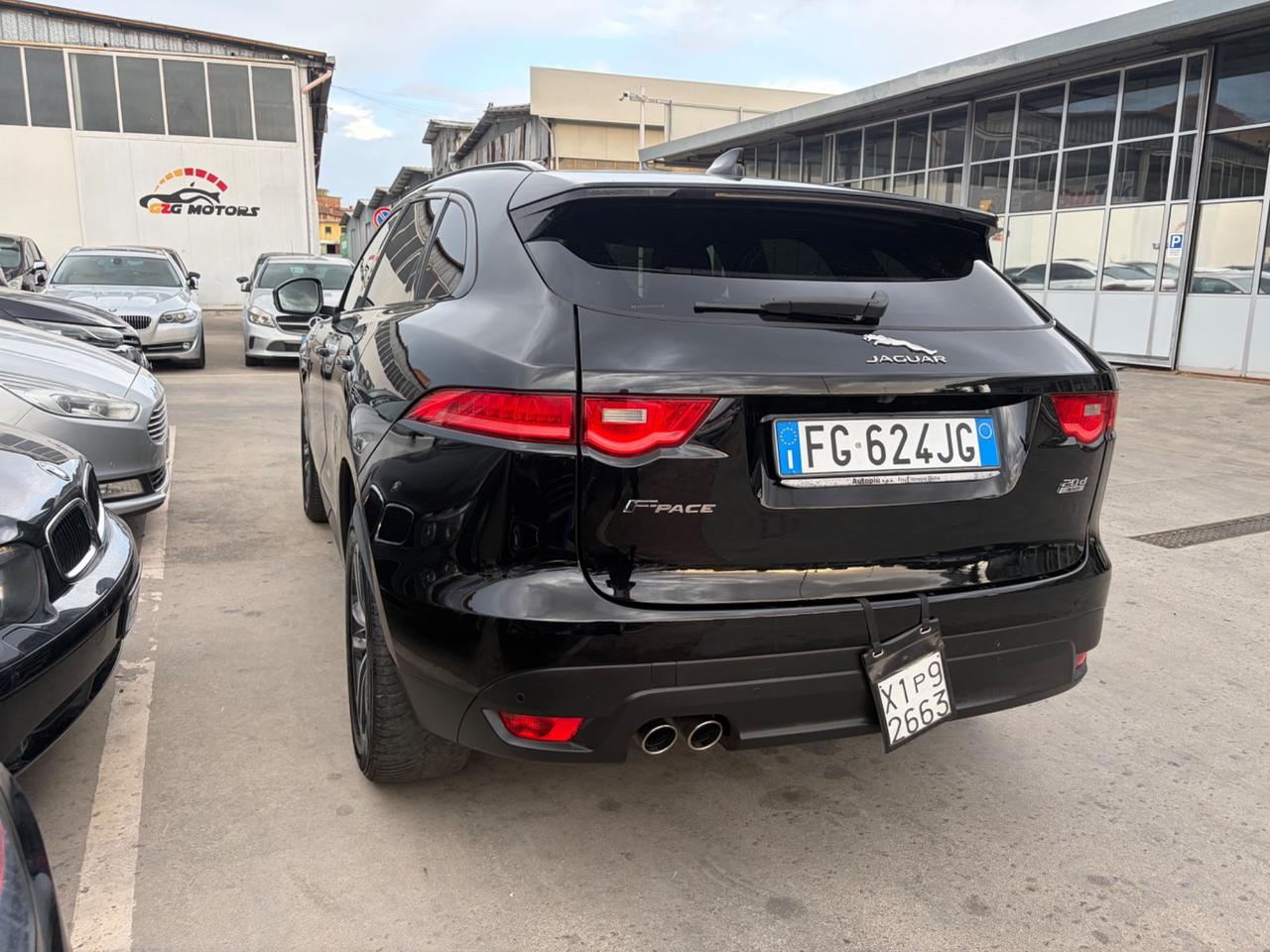Jaguar F-Pace 2.0 D 180 CV R-Sport
