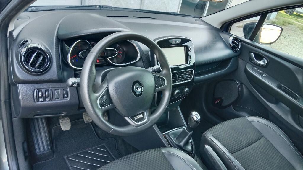 Renault Clio 1.5 dci Moschino 75cv