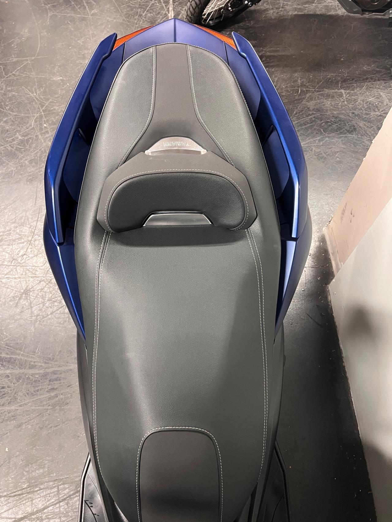 Yamaha X-Max 300