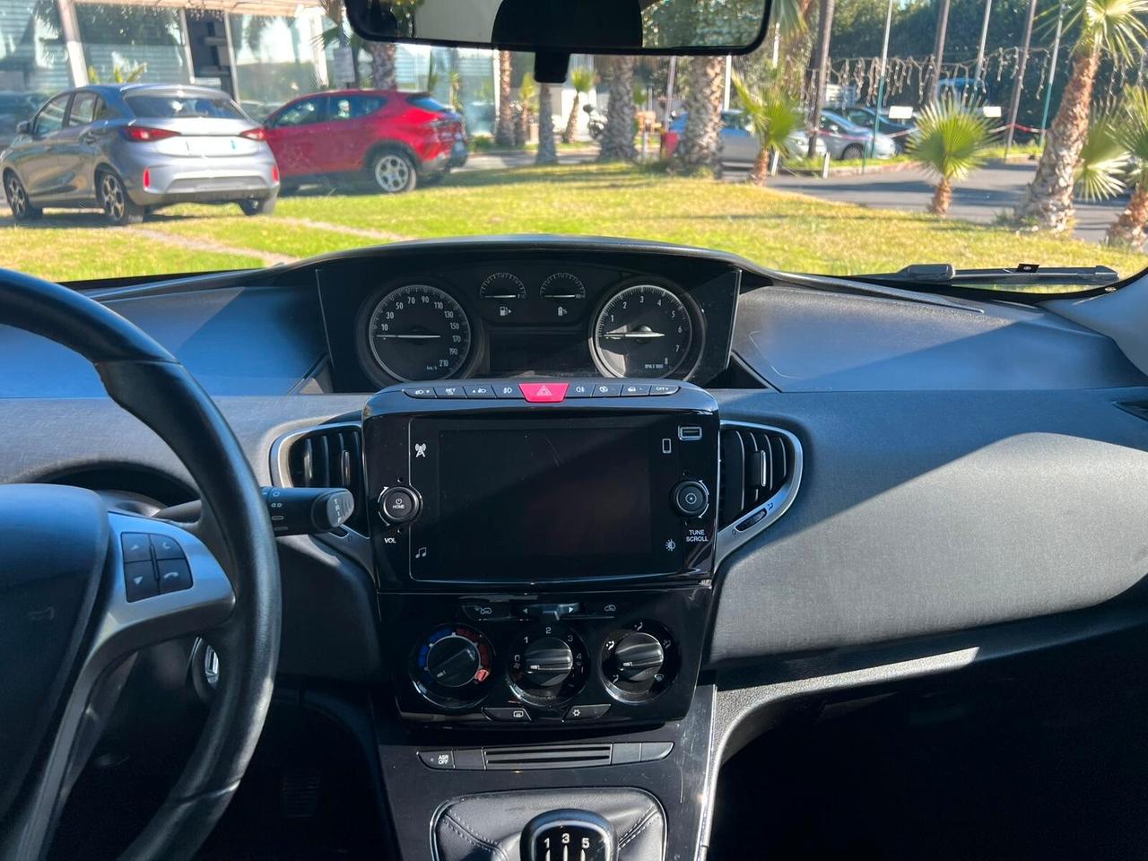 Lancia Ypsilon 1.0 Hybrid 5 porte Gold