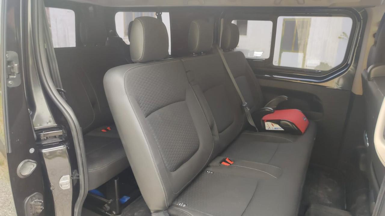 Opel VIVARO (9 POSTI 1.600 BiTurbo 125CV)