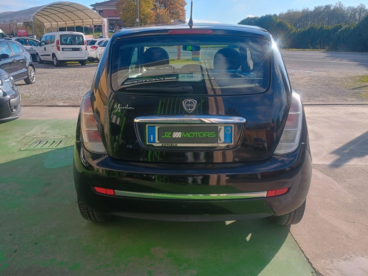 LANCIA YPSILON NEOPATENTATI