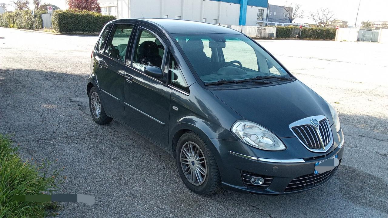 Lancia MUSA 1.3 Multijet 16V 90 CV Oro Plus