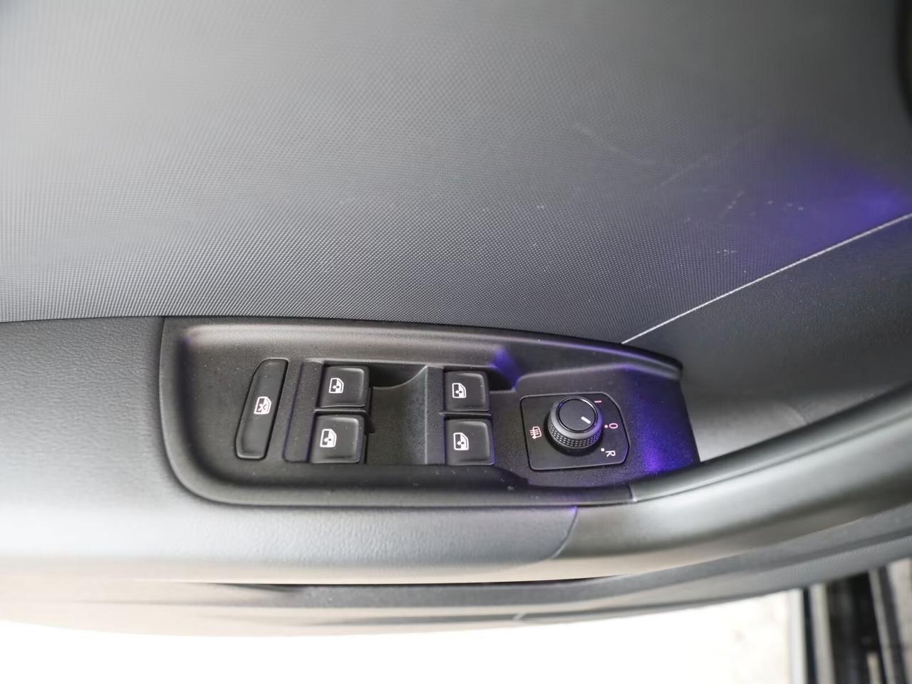 Audi A1 SPB 35 TFSI Sline S LINE MMI PLUS LED