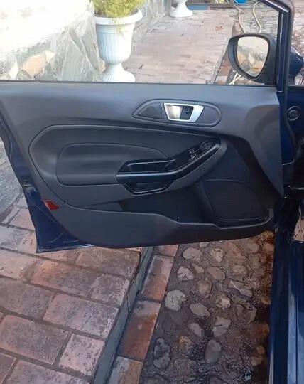 Ford Fiesta 1.5 TDCi 75CV 5 porte