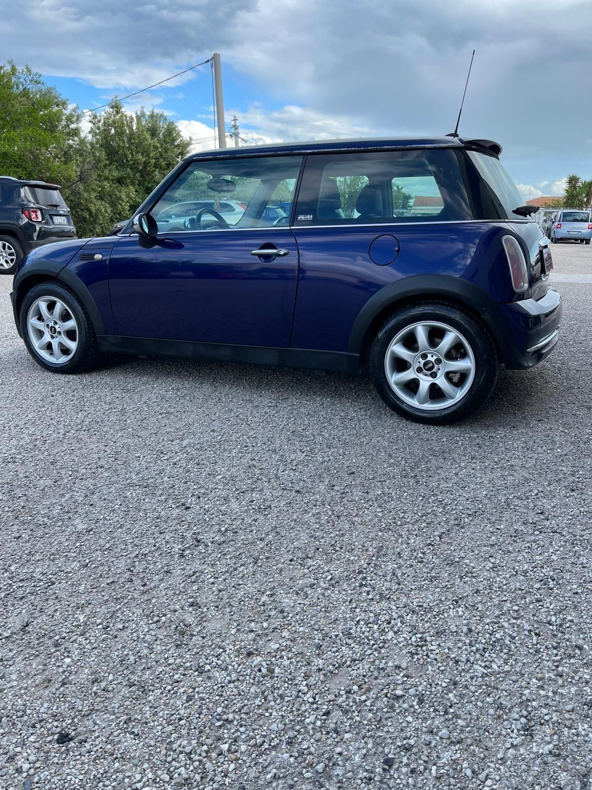 MINI COOPER 1.6 -BENZINA-80000Km-NEOPATENTATI