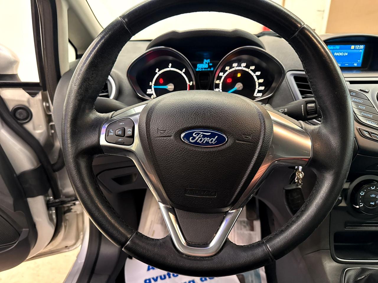 Ford Fiesta 1.5 TDCi 75CV 5 porte Titanium