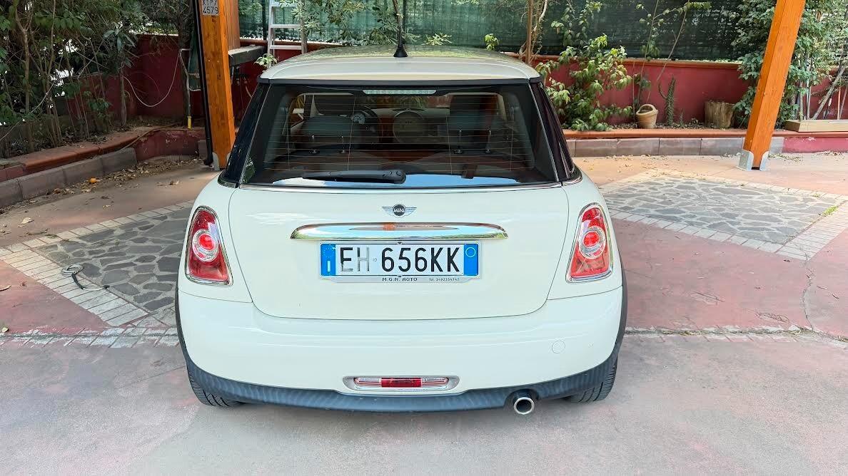 Mini 1.6 16V One (55kW)