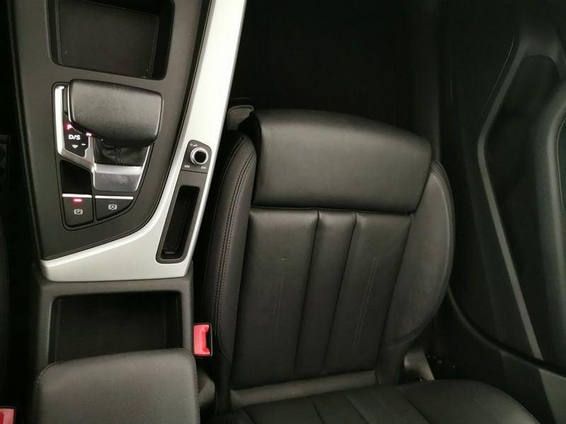 Audi A4 allroad 40 2.0 tdi mhev Identity Contrast quattro 204cv s-tronic