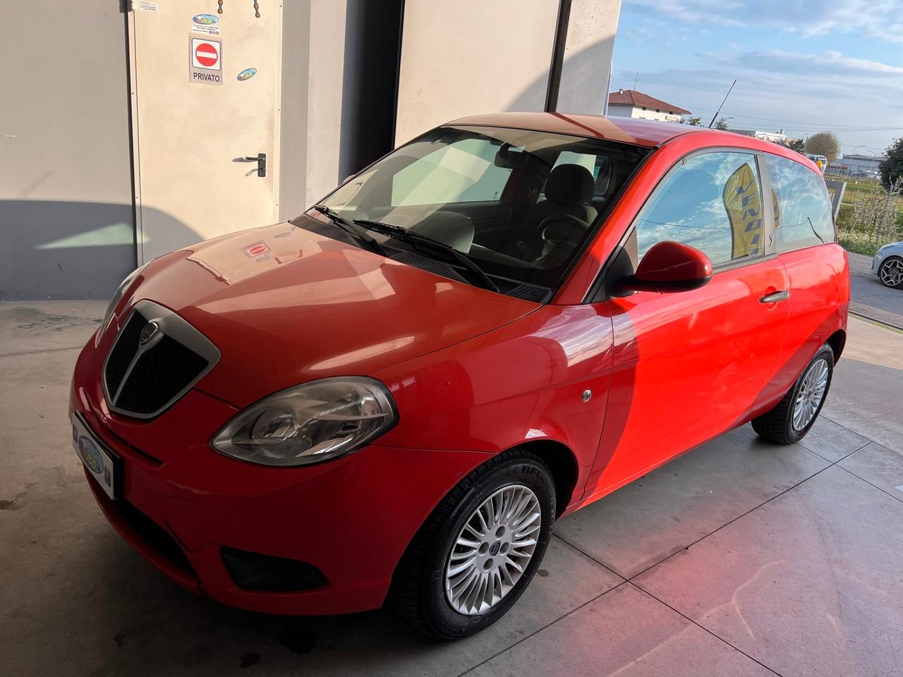 Lancia Ypsilon 1.2 Oro