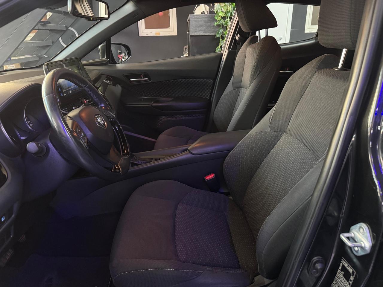 Toyota C-HR 1.8 Hybrid E-CVT – Anno 2019 – 108.000 km