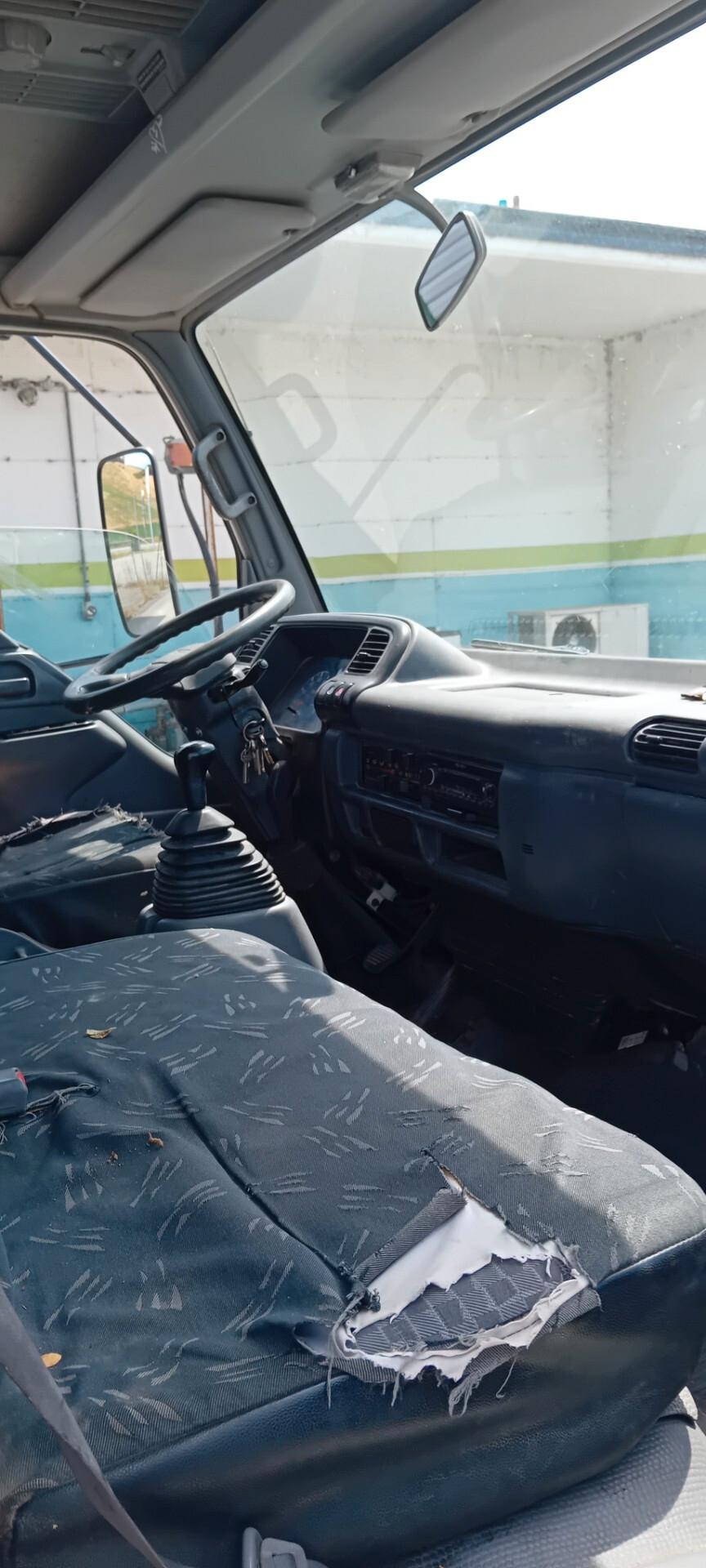 Isuzu npr 3.0 turbo diesel ribaltabile trilaterale doppia cabina