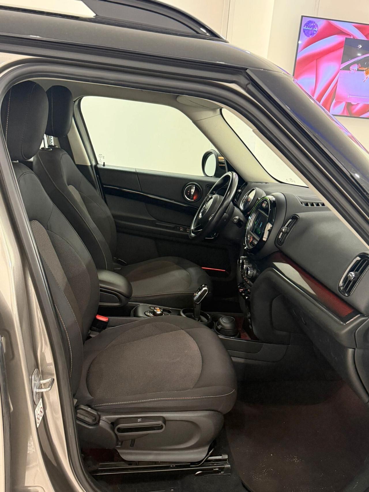 Mini Cooper D Countryman 1.5 HYPE automatica