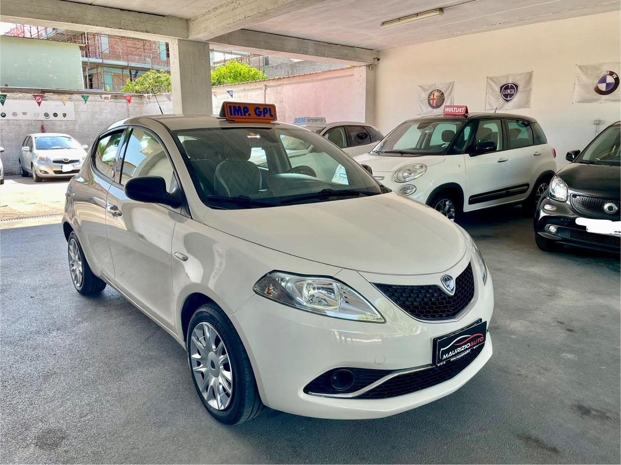 Lancia Ypsilon 1.2 69 CV 5 porte GPL Ecochic Mya perfetta in tutto